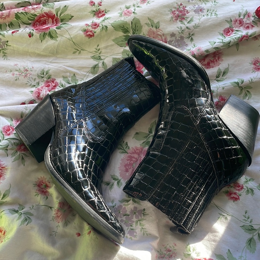 AQUA black snakeskin glossy ankle booties